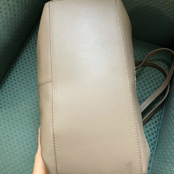 Vince Camuto - Tina Tote - Picture 4 of 5